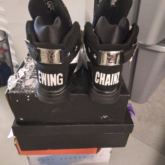 Ewing 33 High X 2 Chainz - Picture 3 of 6